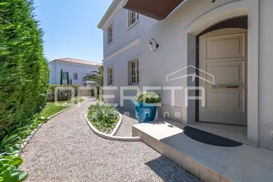 House for sale in Vabriga, 232 m²