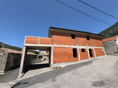 Kuća 168 m², Drivenik - roh-bau s dva stana - 3