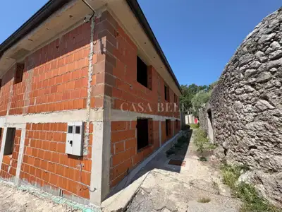 Kuća 168 m², Drivenik - roh-bau s dva stana - 5