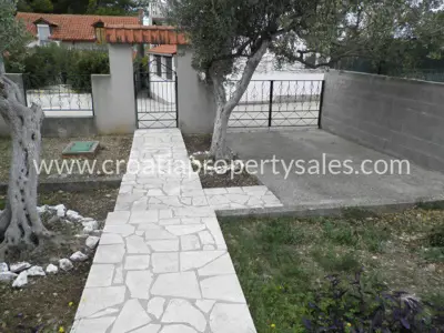 Haus, Brač, 125 m², 300 000 € - 8
