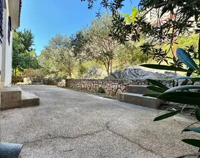 House 180 m², Tisno - first row to the sea - 22