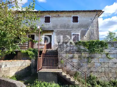 ISTRA, VIŠNJAN - Steinernes Altobjekt zur Adaptierung