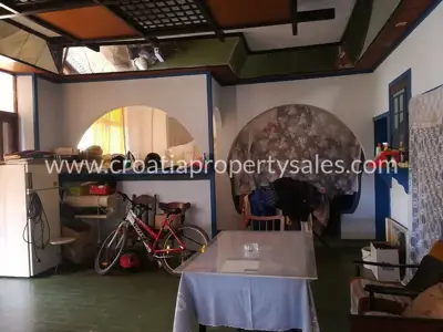 Haus 707 m², Insel Hvar - 12 Apartments und Gewerberäume - 4