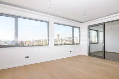 Commercial space 93 m², Stenjevec, terrace 22 m² - 2