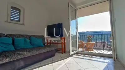 Kuća 200 m², Marina - 4 apartmana i 350 m od mora - 11