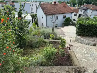 Haus 230 m², Viškovo Zentrum - 800 m² Gartenfläche - 9