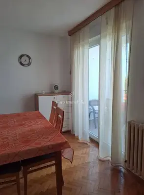 Stan, Pula Šijana, 3 spavaće sobe i balkon
