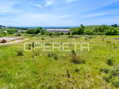 Građevinsko zemljište 1.265 m², Višnjan - pogled na more - 7