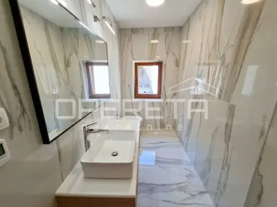 Novouređena kuća s 3 apartmana, Skradin - 9