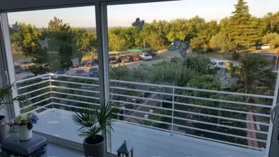 Nähe zu Novigrad, modernes Penthouse in Maredi!
