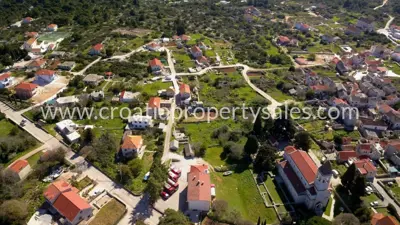 Building land, Šolta, near the center and asphalt access - 2