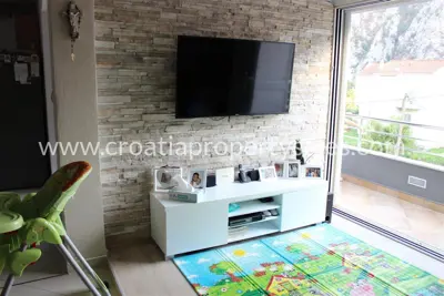 House in Omiš, near the center and the Cetina canyon, 8x4 m pool - 2