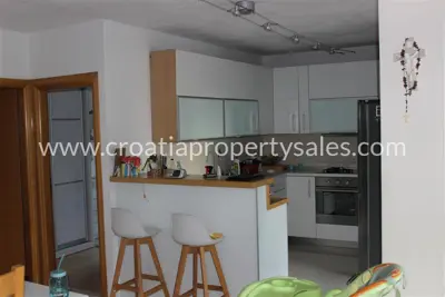 House in Omiš, near the center and the Cetina canyon, 8x4 m pool - 5