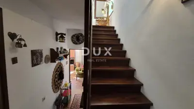 Haus 114 m², Starigrad - zweite Reihe zum Meer, Garten und Terrasse - 12