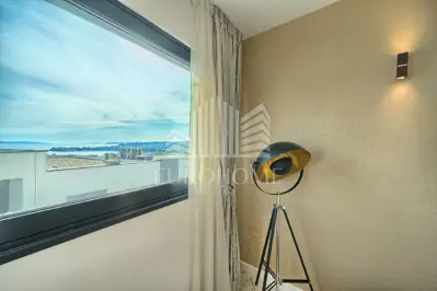 Split, Strožanac, Villa u privatnom elitnom kompleksu, bazen, garaža, - 10