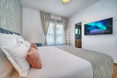 Split, Strožanac, Villa u privatnom elitnom kompleksu, bazen, garaža, - 9