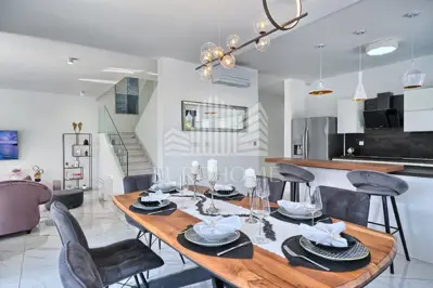 Split, Strožanac, Villa u privatnom elitnom kompleksu, bazen, garaža, - 4