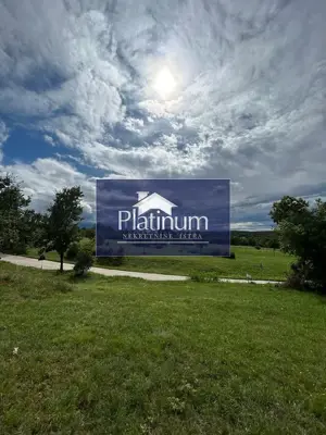 Baugrundstück 1.579 m², Oprtalj - Panoramablick - 2