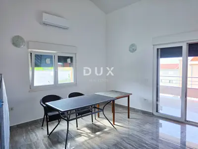 OTOK RAB, BANJOL - Dvoetažni stan s galerijom blizu mora - 7