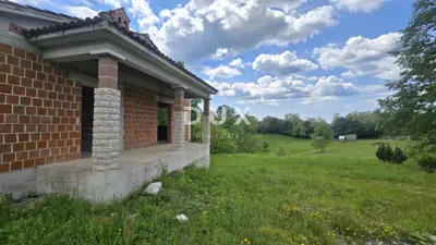 House 203 m², Gračišće - privacy and open view - 8
