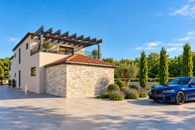 Villa 140 m², Šišan - Pool und Sommerküche - 2