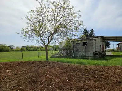 Baugrundstück 770 m², Poreč Umgebung - ruhiger Ort - 2