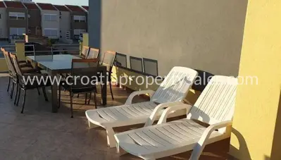 Haus 240 m², Zadar, 10 m vom Meer und Meerblick - 8
