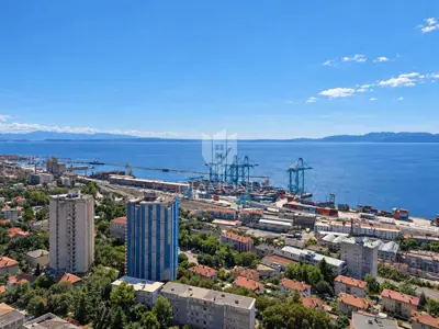 Stan 32 m², Turnić - pogled na more i loggia