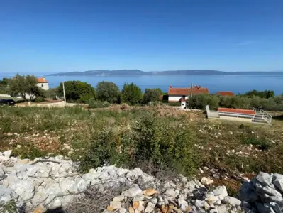 Land plot for sale in Ravni