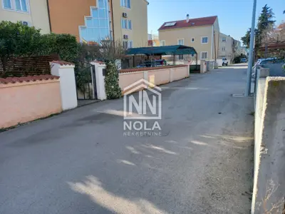 House 807 m², Vodice-Srima - 16 rooms and yard - 3