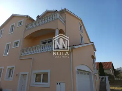 House 807 m², Vodice-Srima - 16 rooms and yard - 16