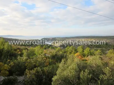 Grundstück, Brač, 500 m², 75 000 €