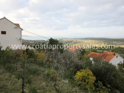 Grundstück, Brač, 500 m², 75 000 € - 5