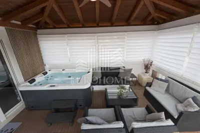 Apartment property 115.85 m², Sali - established tourist business - 2