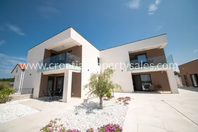 House with a pool, Vrsi near Zadar - 4 apartments - 2