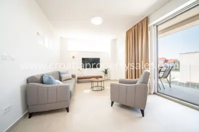 House with a pool, Vrsi near Zadar - 4 apartments - 8