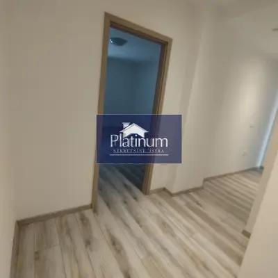 Stan 73 m², Pula Centar - renoviran i balkon - 3