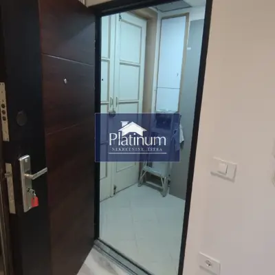 Stan 73 m², Pula Centar - renoviran i balkon - 11