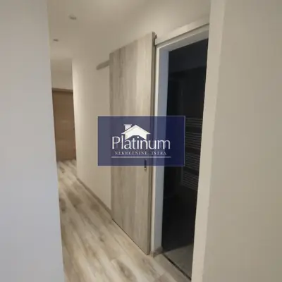 Stan 73 m², Pula Centar - renoviran i balkon - 18