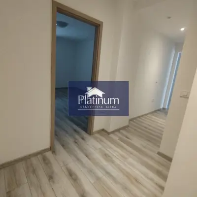 Stan 73 m², Pula Centar - renoviran i balkon - 2