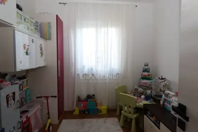 Stan, Pula Centar, 3 spavaće sobe i terasa - 10