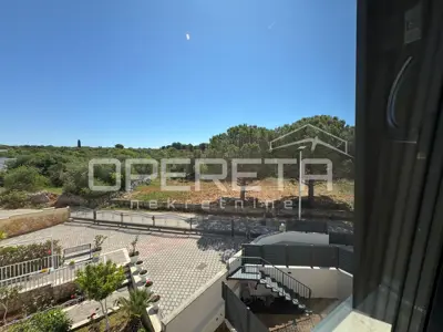 Sunny two-bedroom apartment with roof terrace (64 m²) - 2 min from the beach, Okrug Gornji - 10