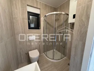 Sunny two-bedroom apartment with roof terrace (64 m²) - 2 min from the beach, Okrug Gornji - 12