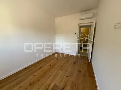 Sunny two-bedroom apartment with roof terrace (64 m²) - 2 min from the beach, Okrug Gornji - 8