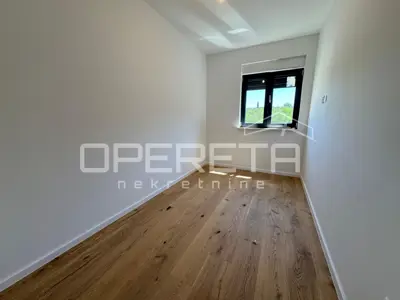 Sunny two-bedroom apartment with roof terrace (64 m²) - 2 min from the beach, Okrug Gornji - 9