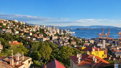 Stan 77 m², Belveder, Rijeka - pogled na more i balkon - 22