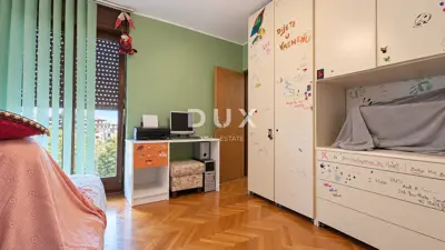 Stan 77 m², Belveder, Rijeka - pogled na more i balkon - 14