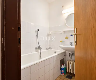 Stan 77 m², Belveder, Rijeka - pogled na more i balkon - 11