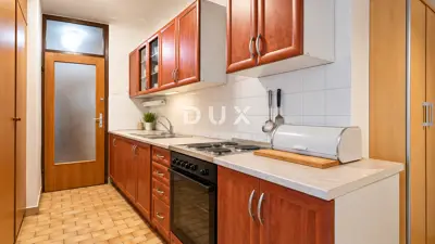 Stan 77 m², Belveder, Rijeka - pogled na more i balkon - 6