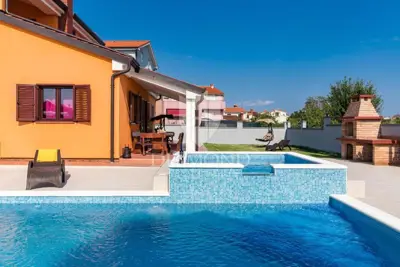 Pula, prostrana Villa sa bazenom i jacuzzijem - 2